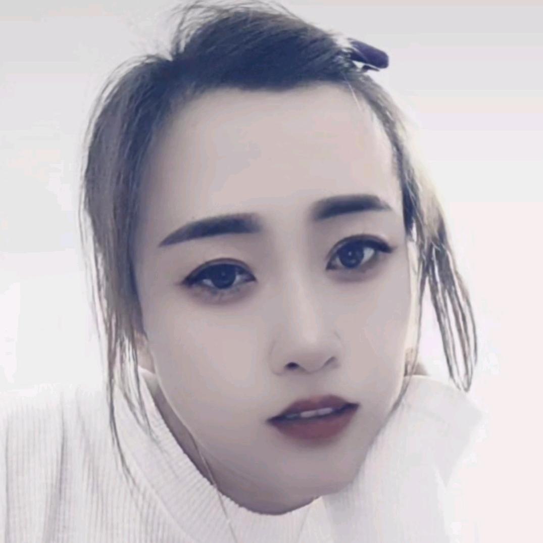 嫣然一笑