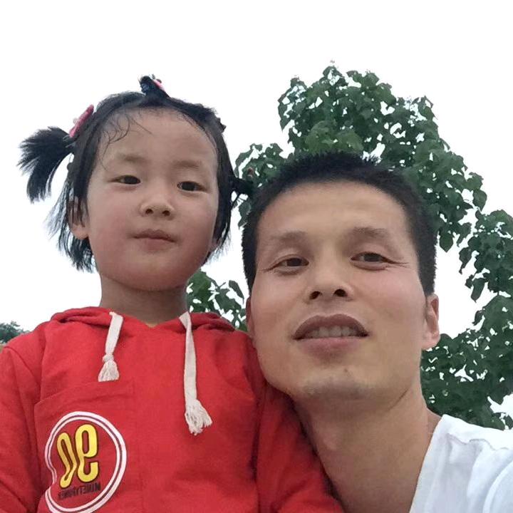 开拖板鞋的帅哥