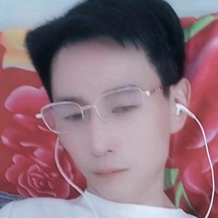 被窝里无人🙏🙏🙏