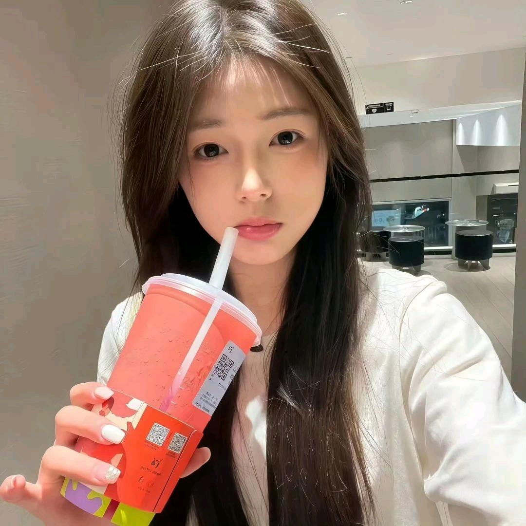 吧唧一口可可子