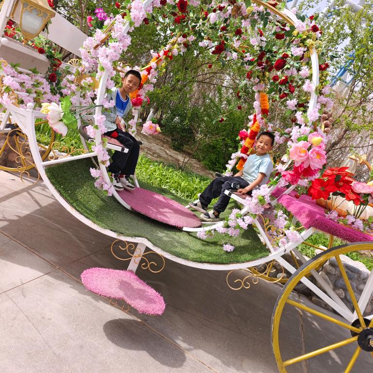 杰轩言奶奶(づ￣3￣)づ╭❤～