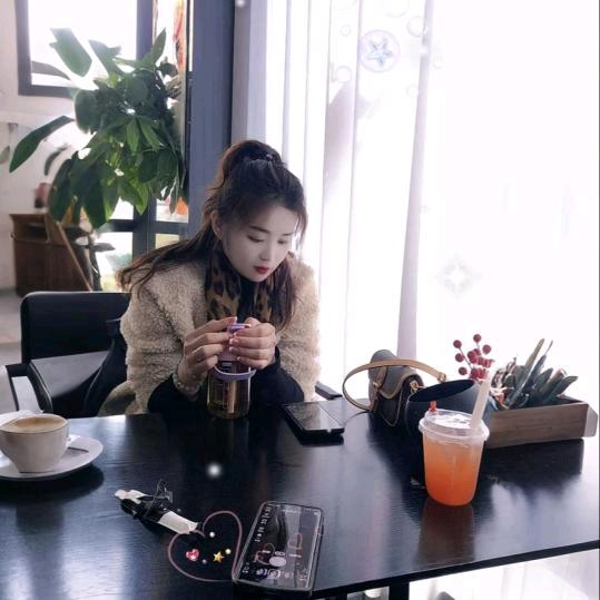 ꒰ঌ(琳琳)໒꒱