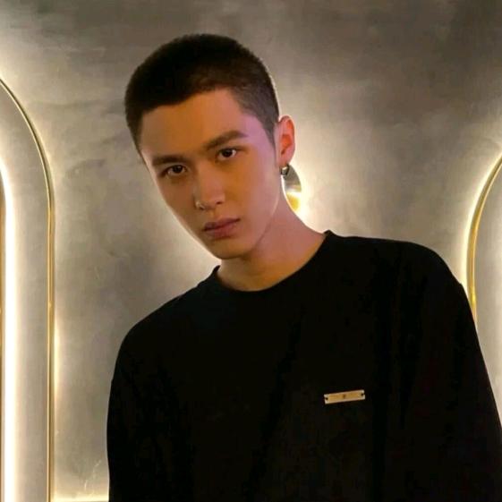 小王