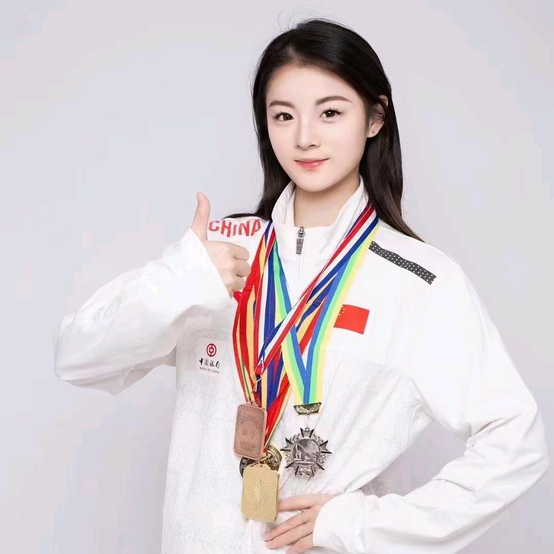 奥运/世界冠军代言-总部直签-欣飞