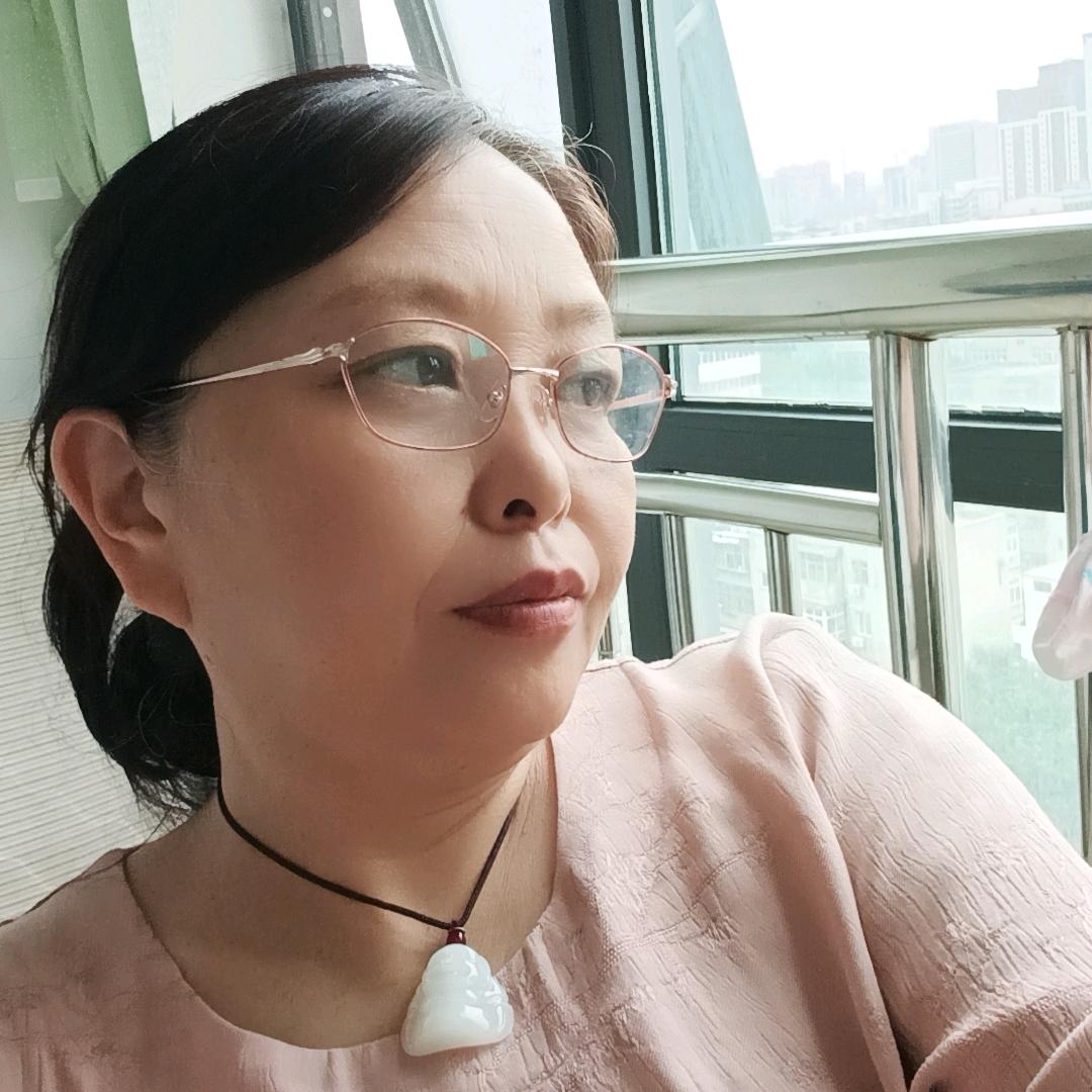 风衣妹
