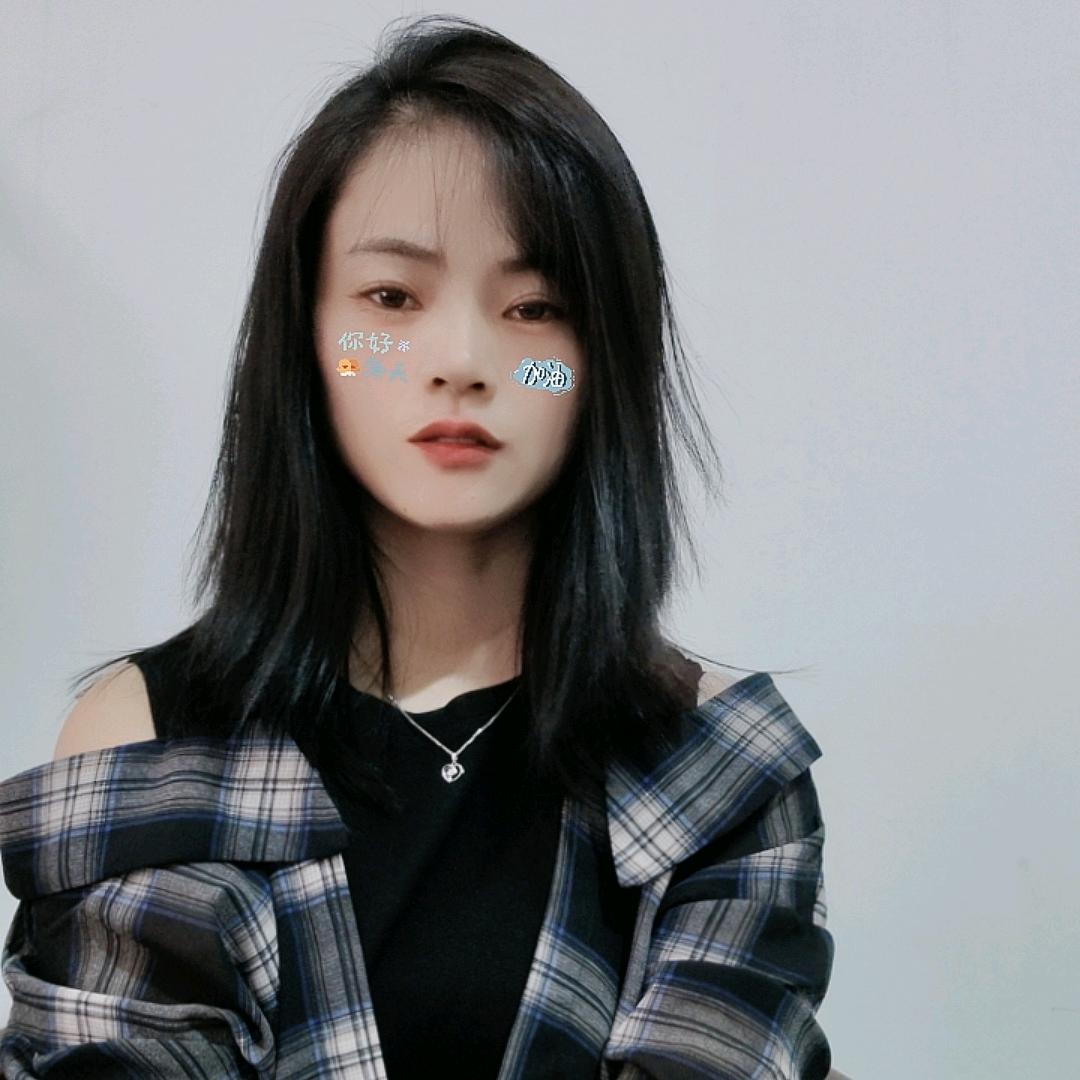 Huang姐（在家学舞蹈）