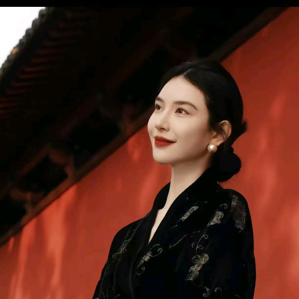 李星儿💖时尚精选女装