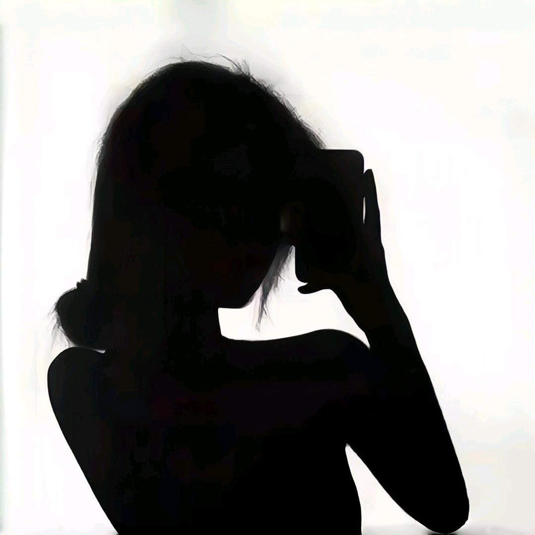 ℒᎭℯ⃝ 等花枯萎之际