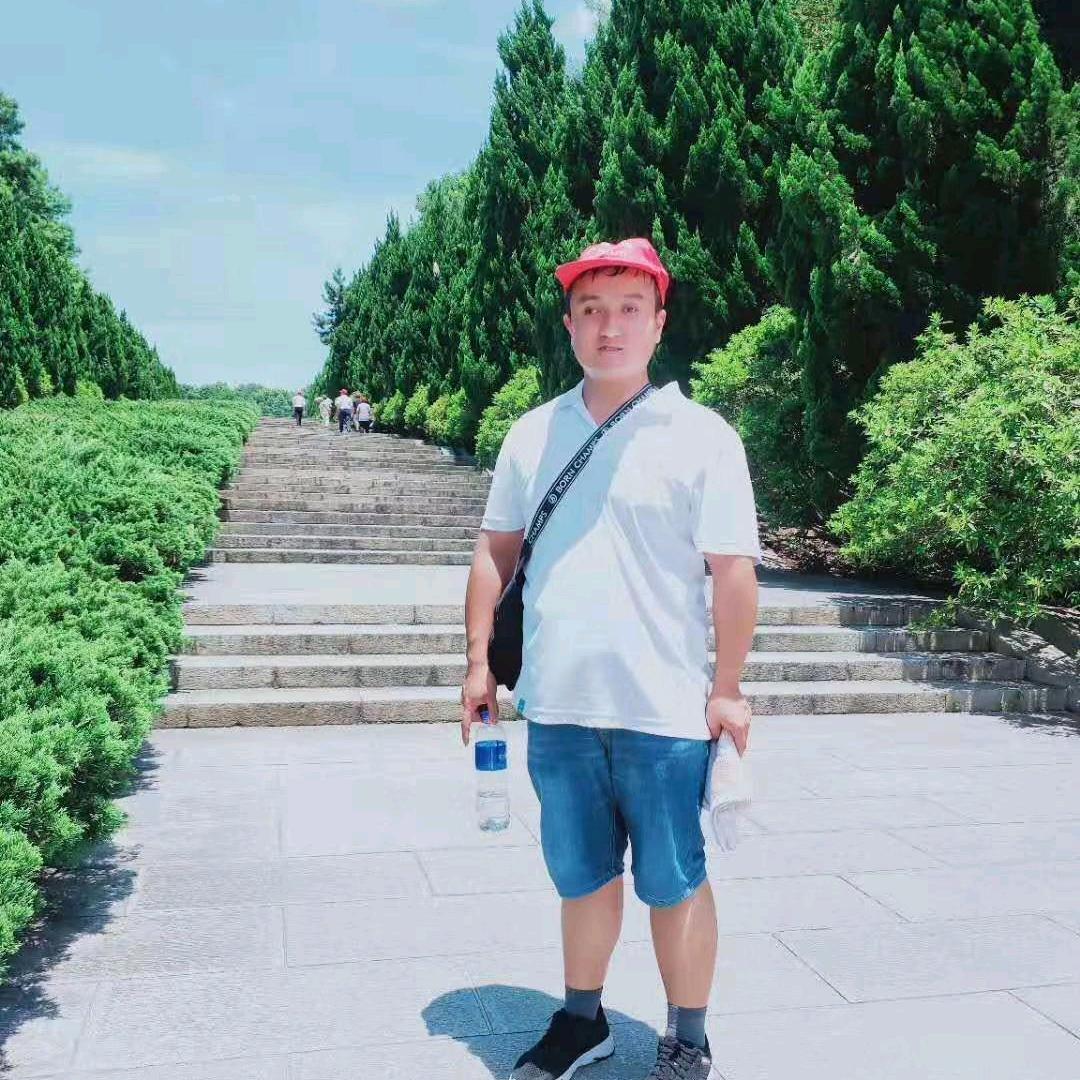 你是幸福的，我是快乐的