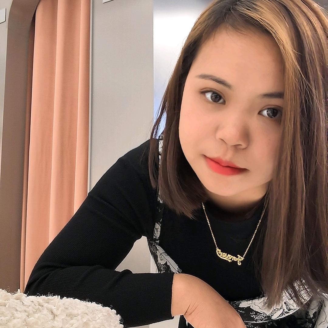 观山湖咕洛米童装小张