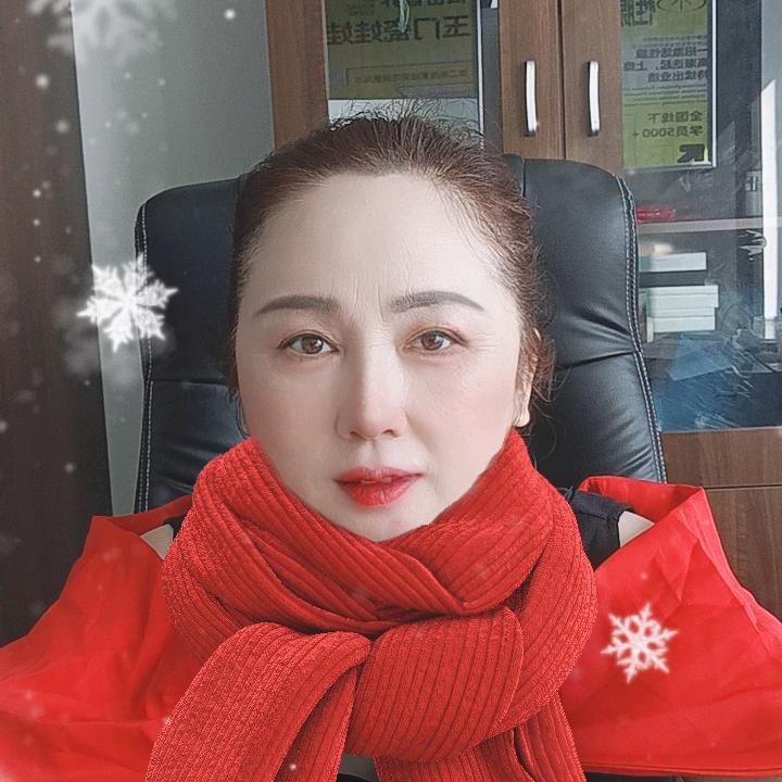 美业岚恋创始人