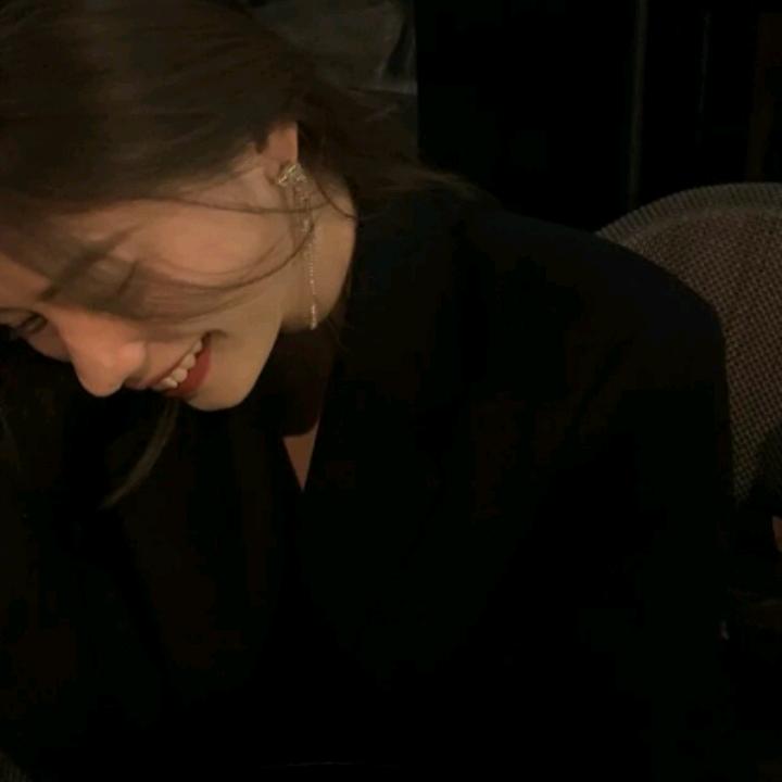 A萍(៸៸᳐⦁⩊⦁៸៸᳐ )੭