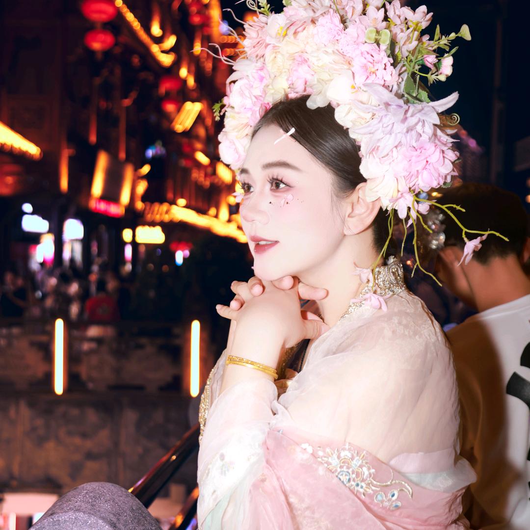 掀起刘海做女王