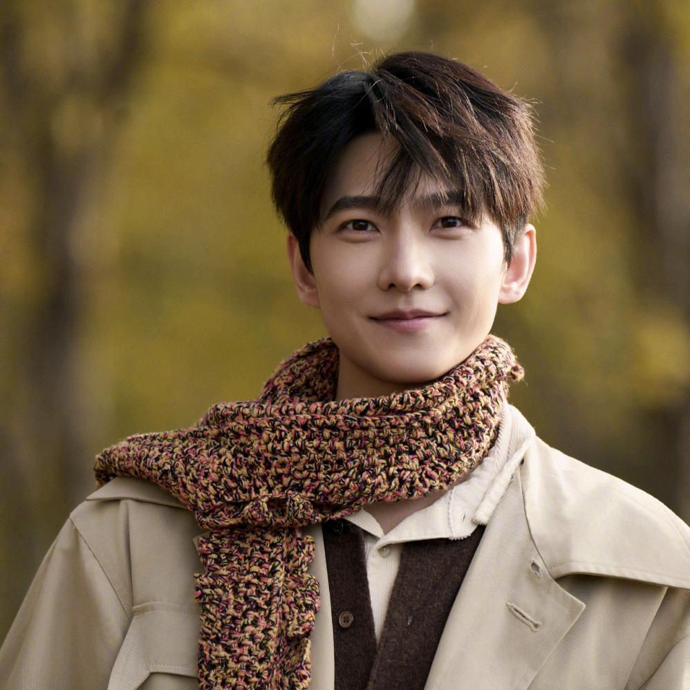 展护卫的(杨洋)小迷妹