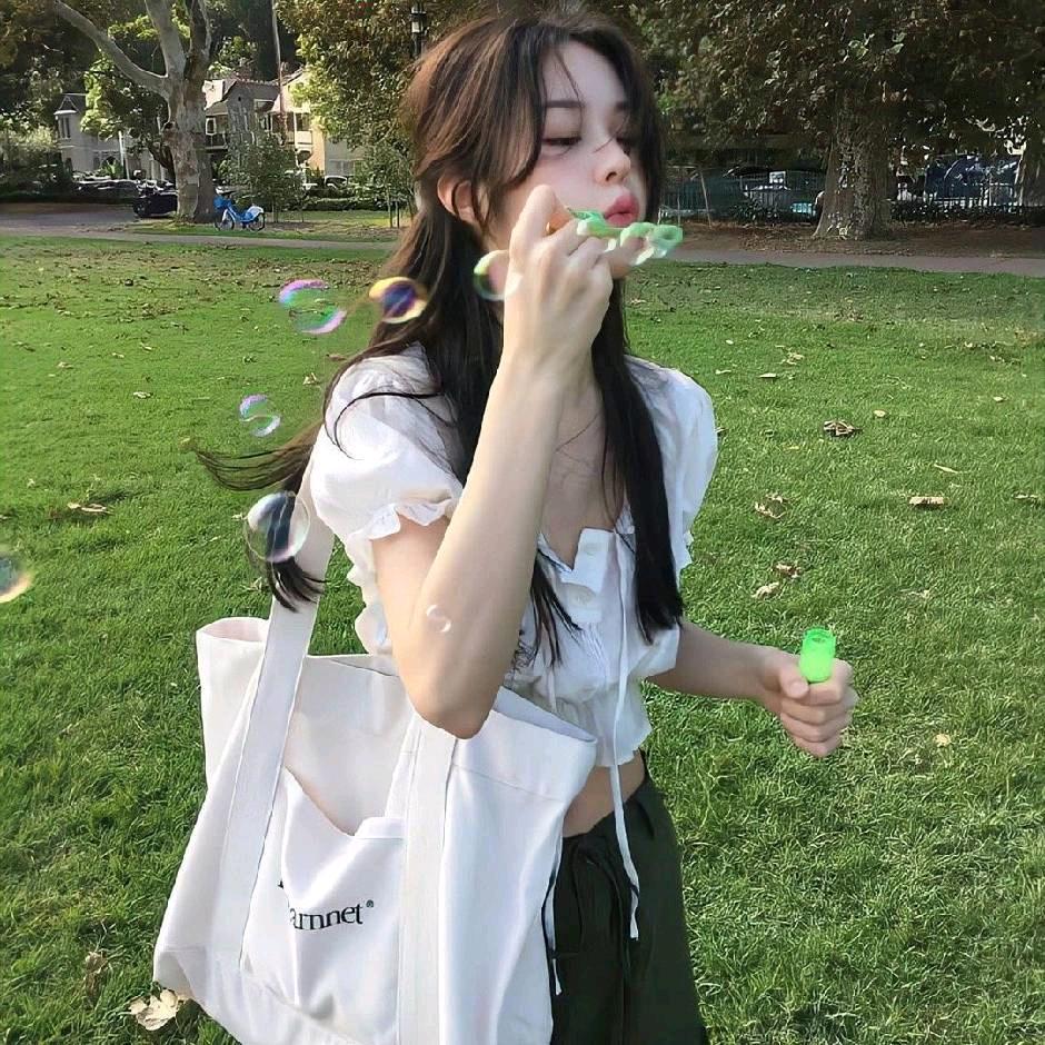 气泡排骨₍˄·͈༝·͈˄*₎◞ ̑̑