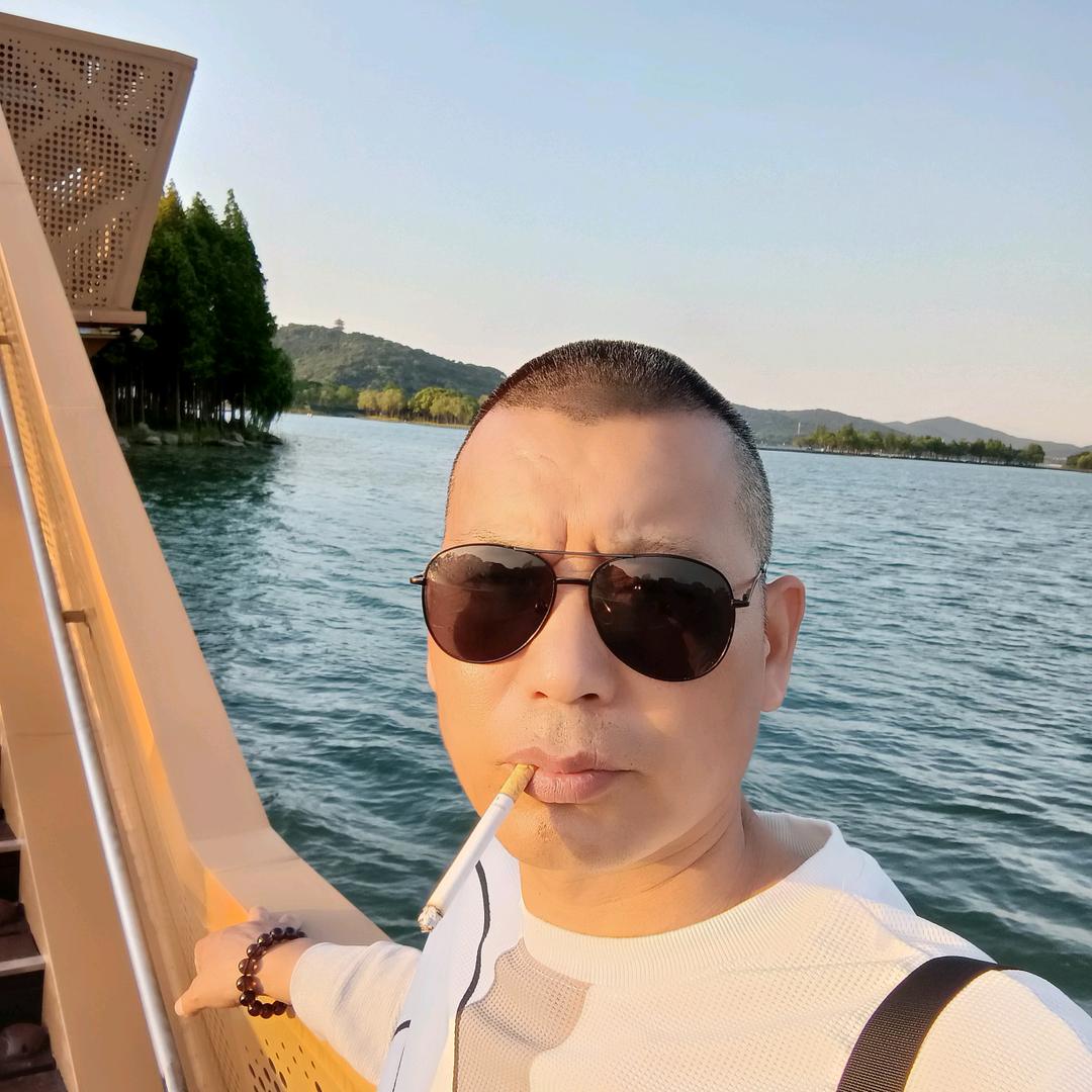 坚强的我
