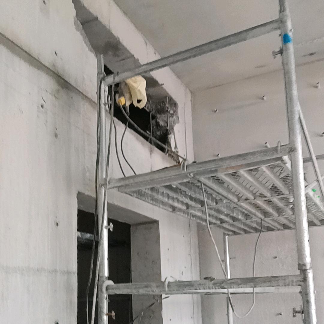 新绛专业拆除砸墙旧房改造