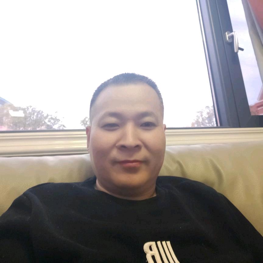 景德镇佳苡山房陶瓷主理人