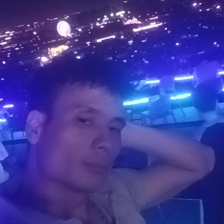 在义乌做装修的小伙子