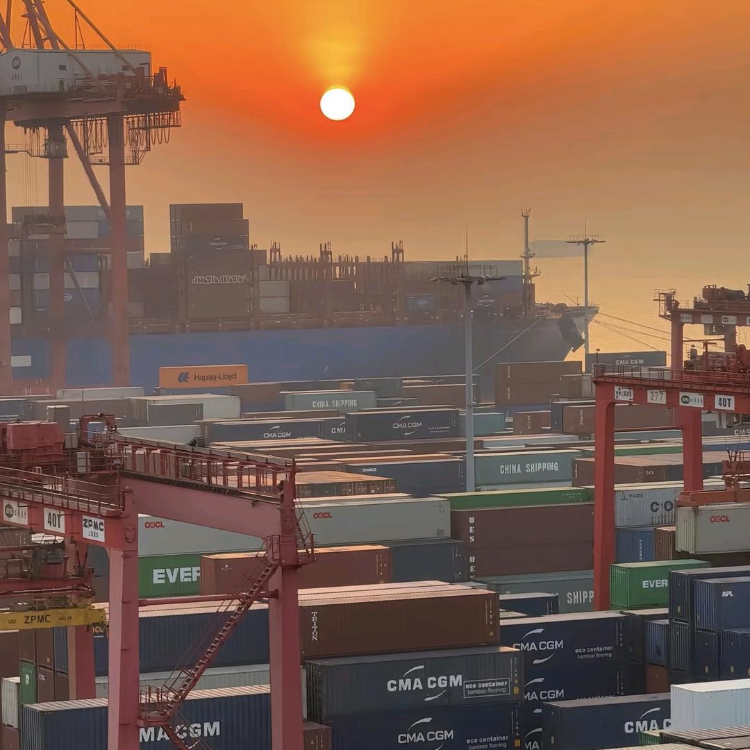 码头港口货运仓2号