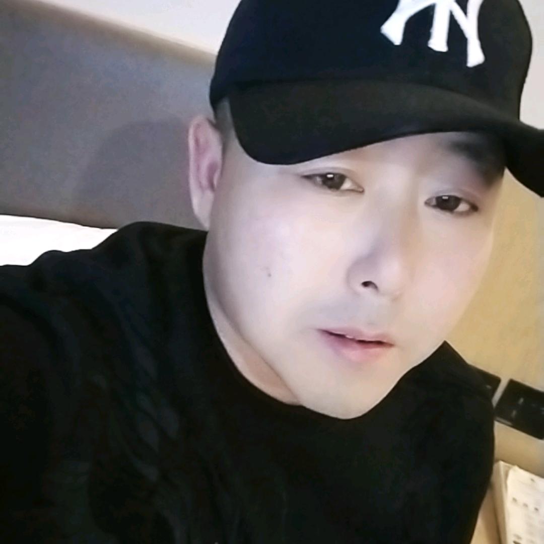 H白酒，啤酒，🥃🍷🍾😀w