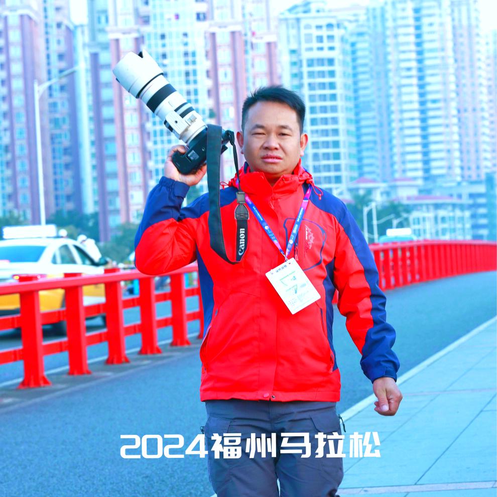 爱跑步的摄影师       爱摄影的小韦