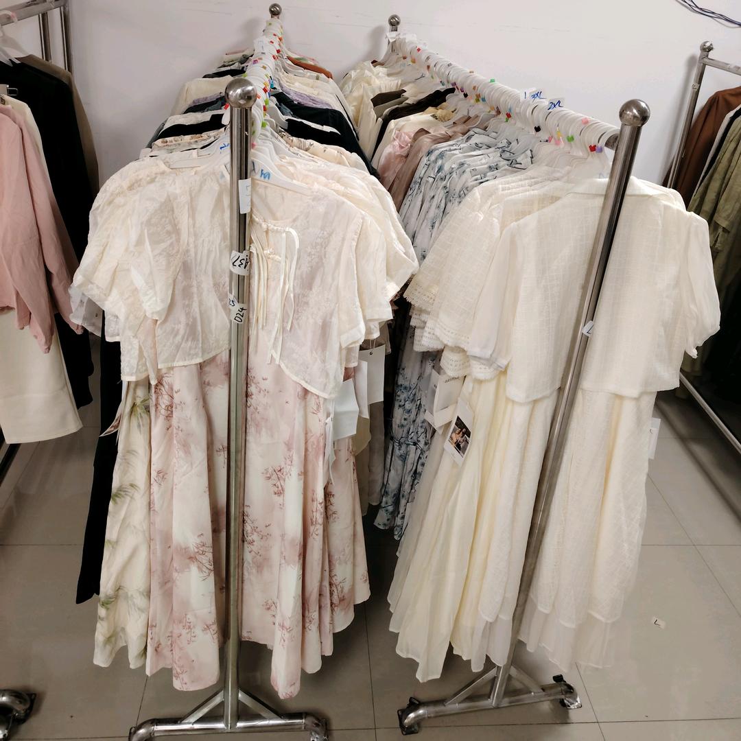 卓慧品牌折扣女装