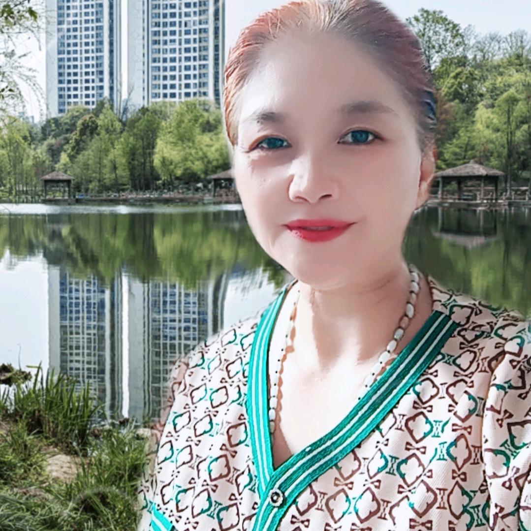 希希奶，晚上七点二十首播