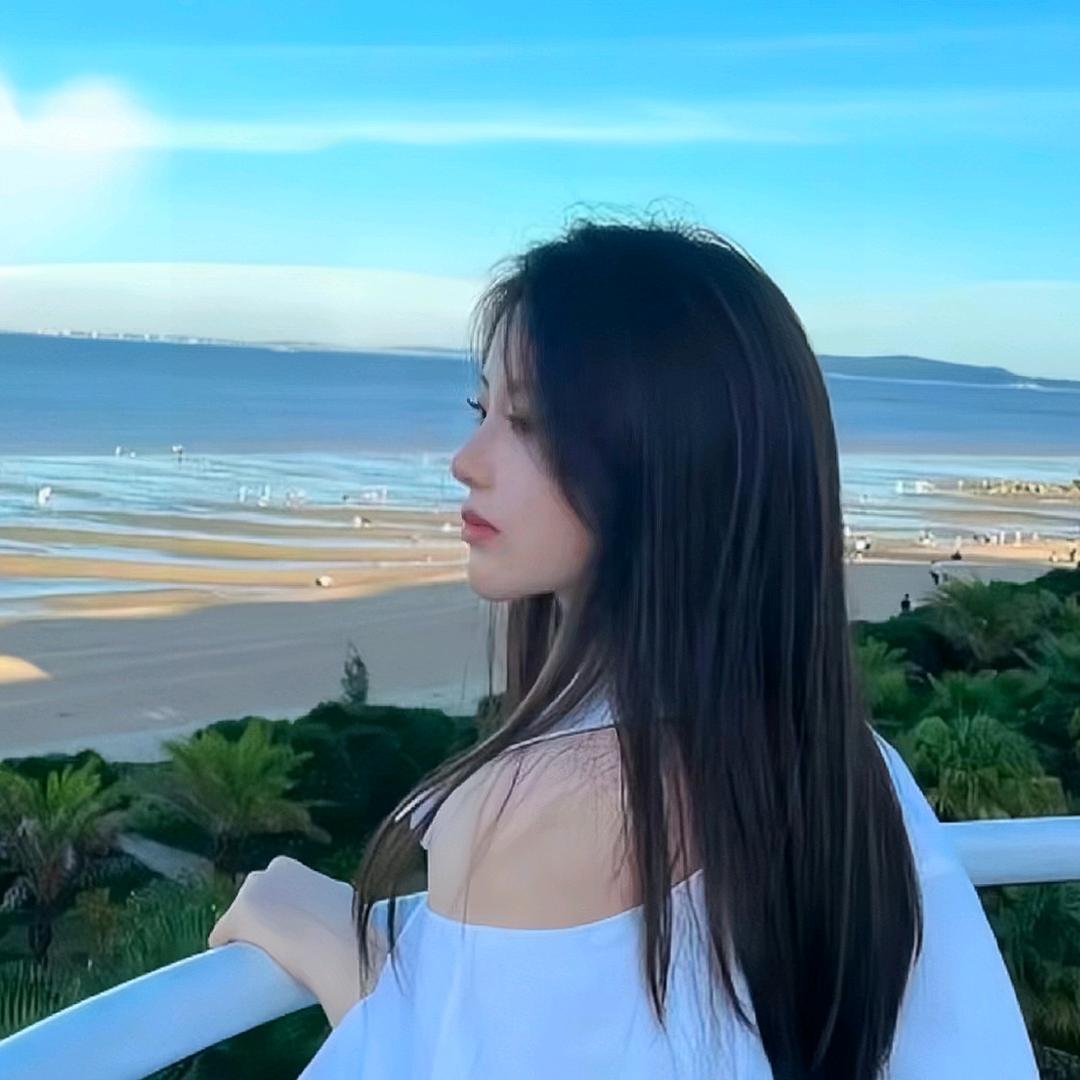 莹莹爱穿搭