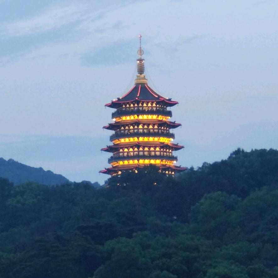 ꧔ꦿ᭄漫步人生路꧔ꦿ᭄