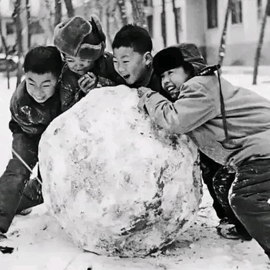 望着你转身的背影。