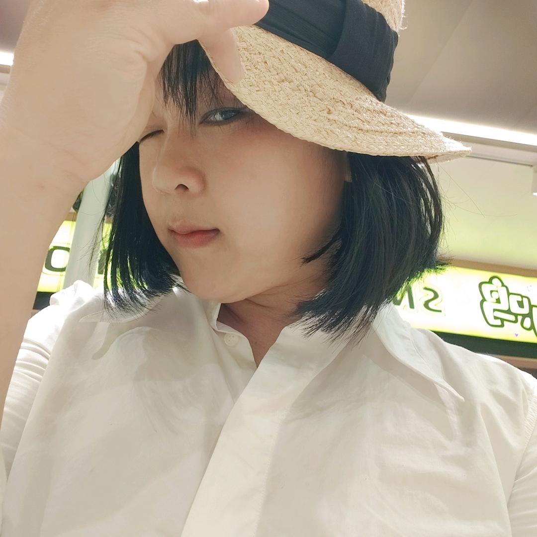 萍  萍
