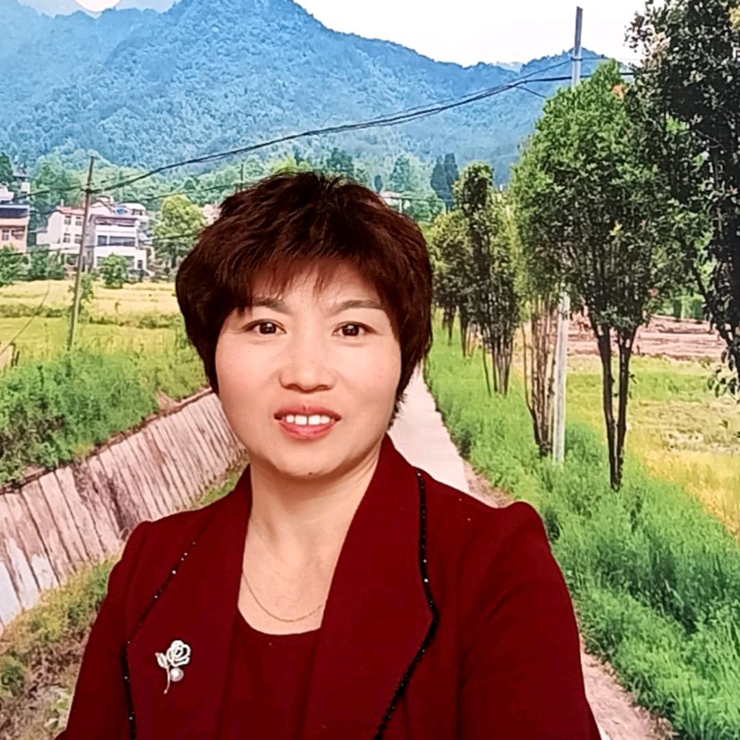 莹莹穿搭