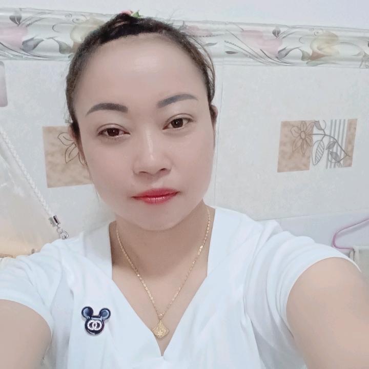 一个单纯的女人