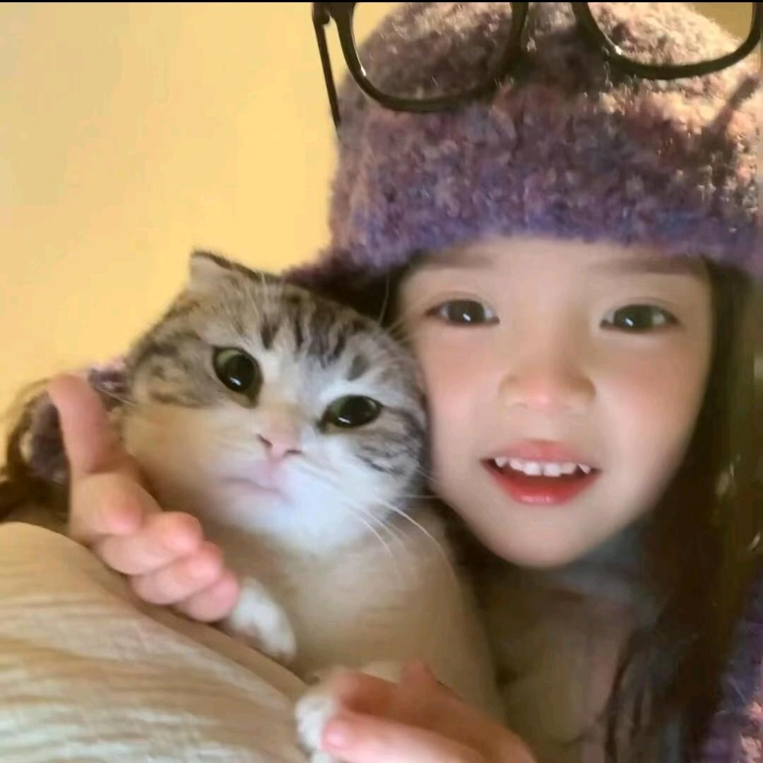 ₍˄·͈༝·͈˄*₎◞ ̑̑