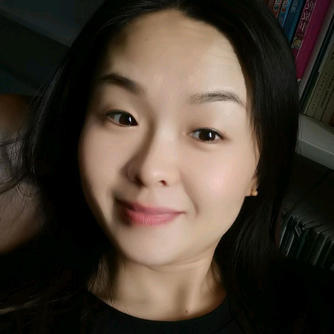 静静❤