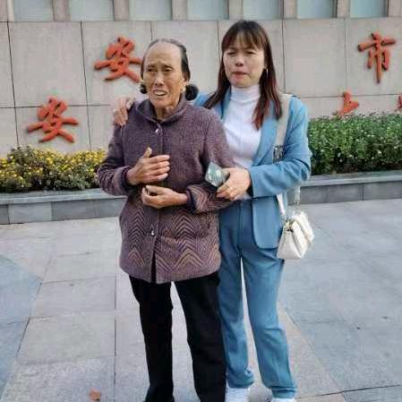 幸福一家人1507477437564