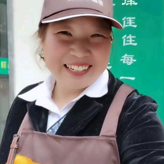 何记鲜蔬冻品坊何姐