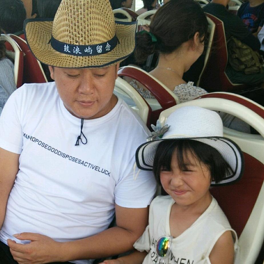 覃泉富