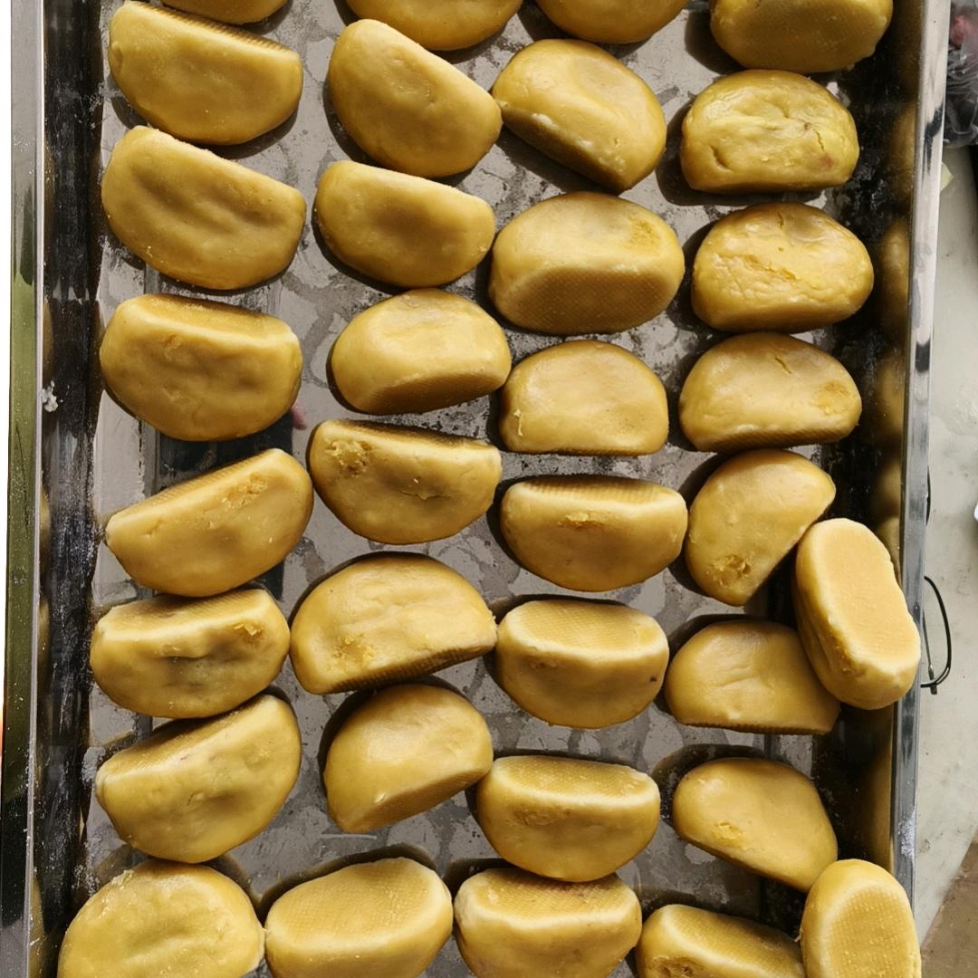 纯手工水饺，团子（黄蒸）