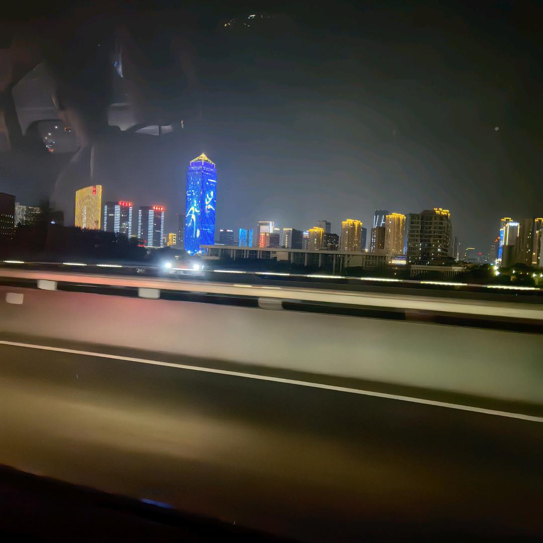 自渡者  季忆