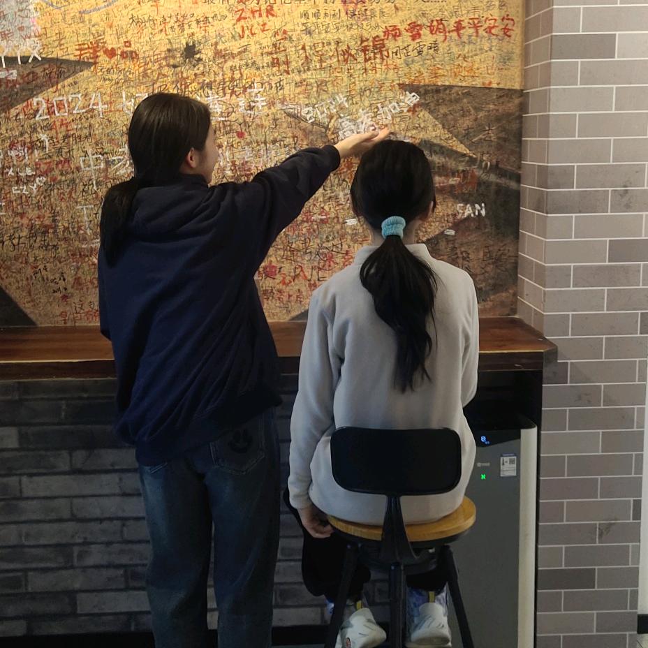 茗兮✌︎( ᐛ )✌︎