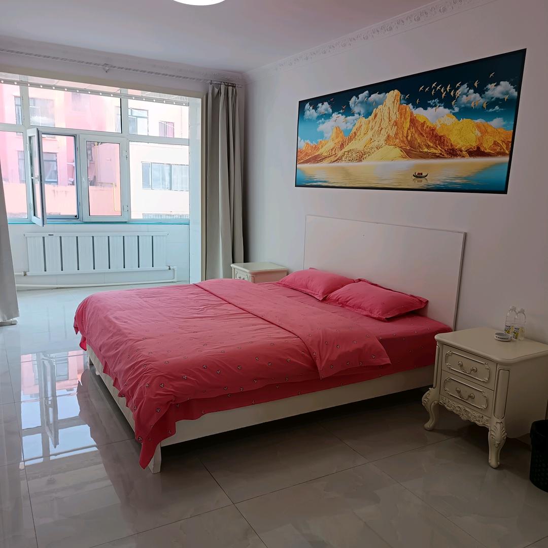 张修利  军川安馨民宿