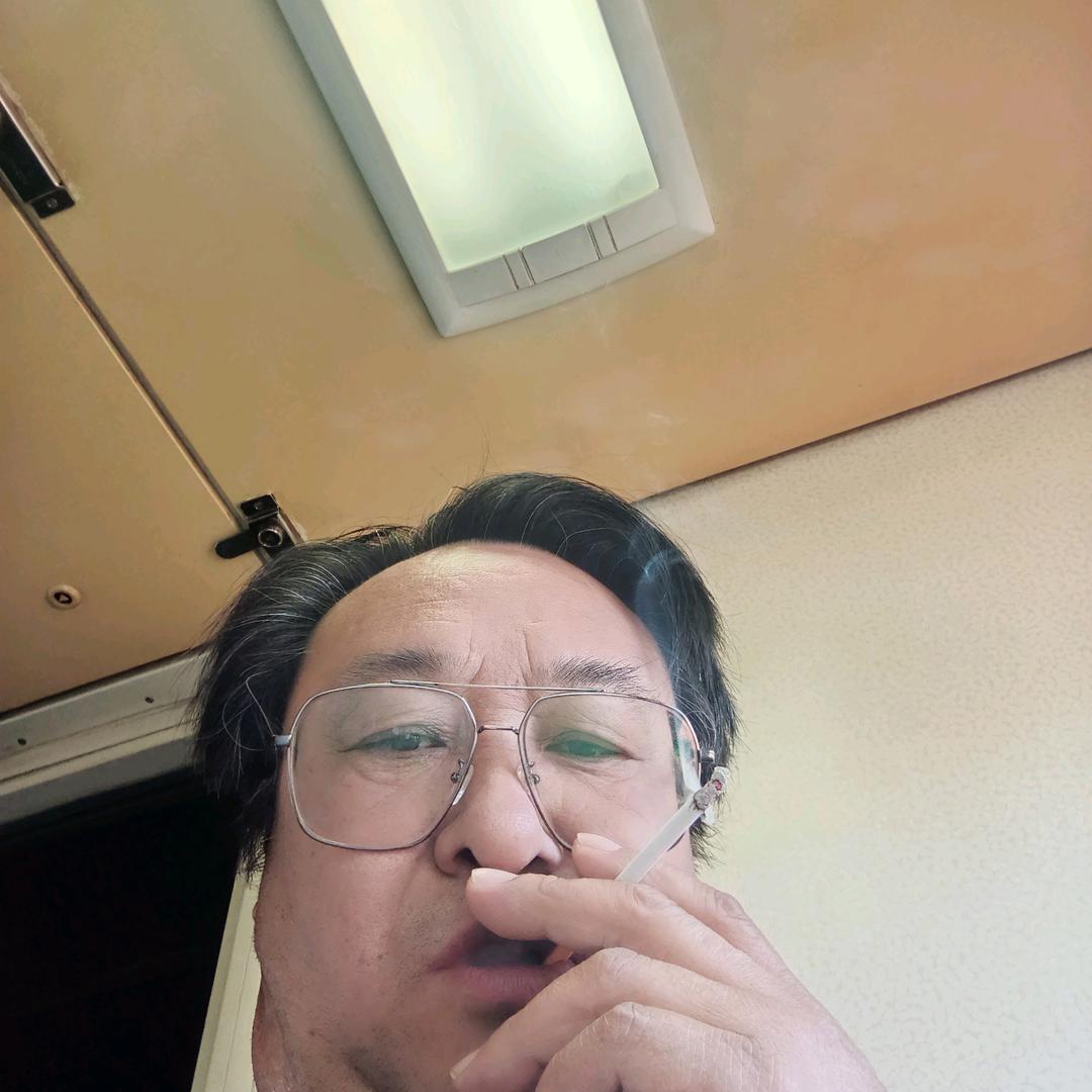亮仔