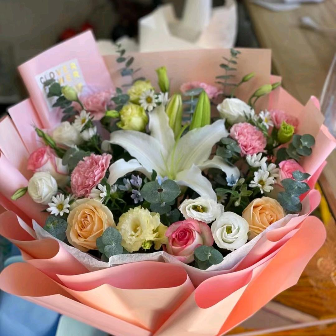 椿.花拾花艺（卧虎山中街）