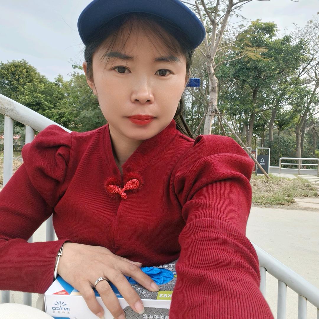 莉莉(新农人~已开通橱窗)