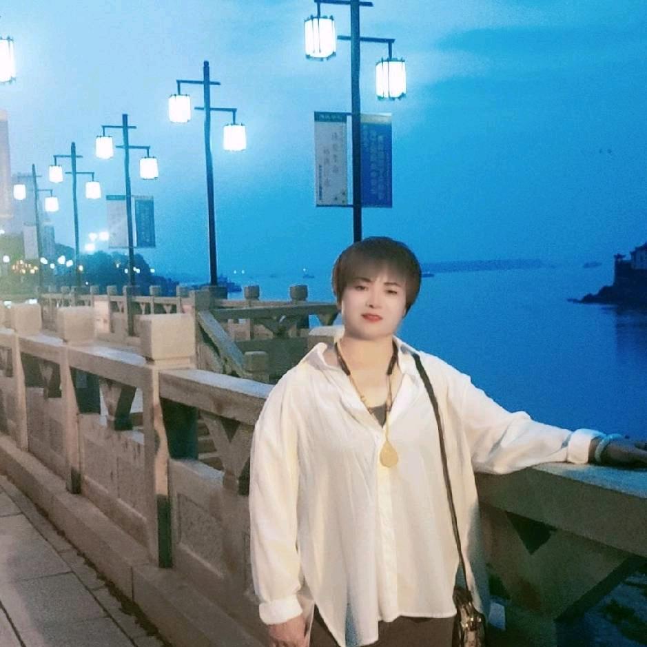 鑫雨姐🎤{爱唱歌}