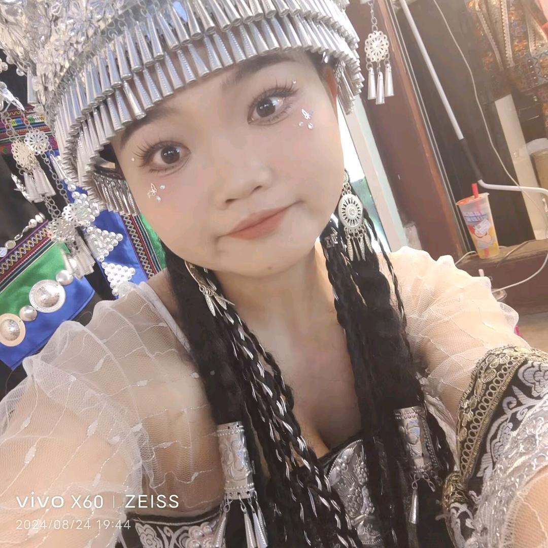 茜唲の兜兜