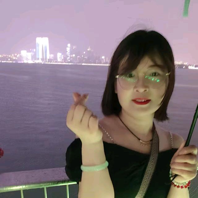 娟娟好物在橱窗