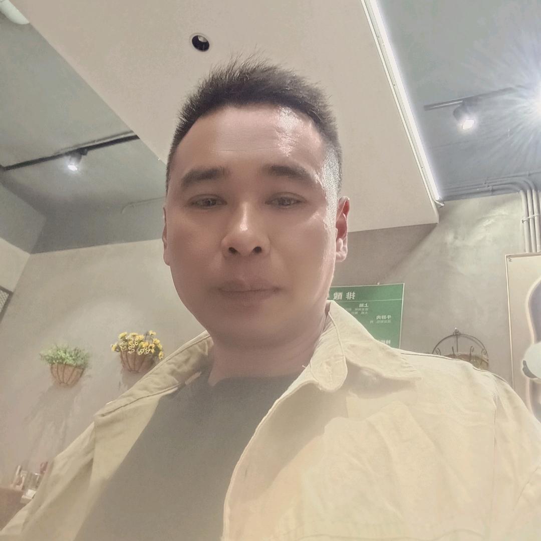 八零后小伙专业回收